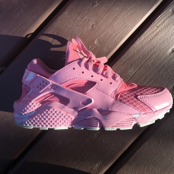 Bubblegum Pink NIKE Huarache Sneakers, US size 8.5 - Picture 9 of 12